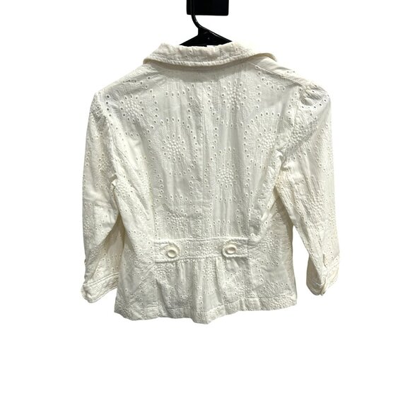White Eyelet Cotton Three Quarter Sleeve Blazer Jacket with Button Front and Poc - Picture 2 of 8